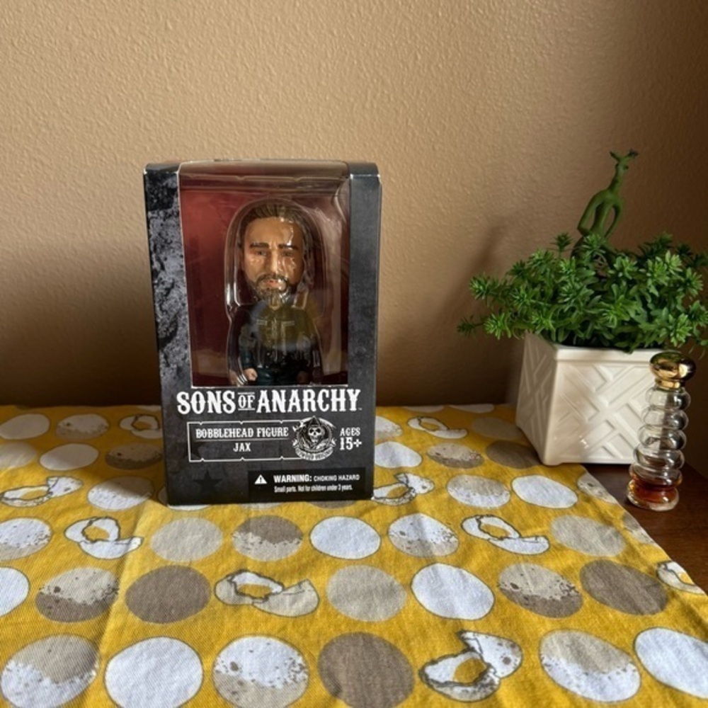 Sons of Anarchy “6 Jax NIB Bobblehead figurine